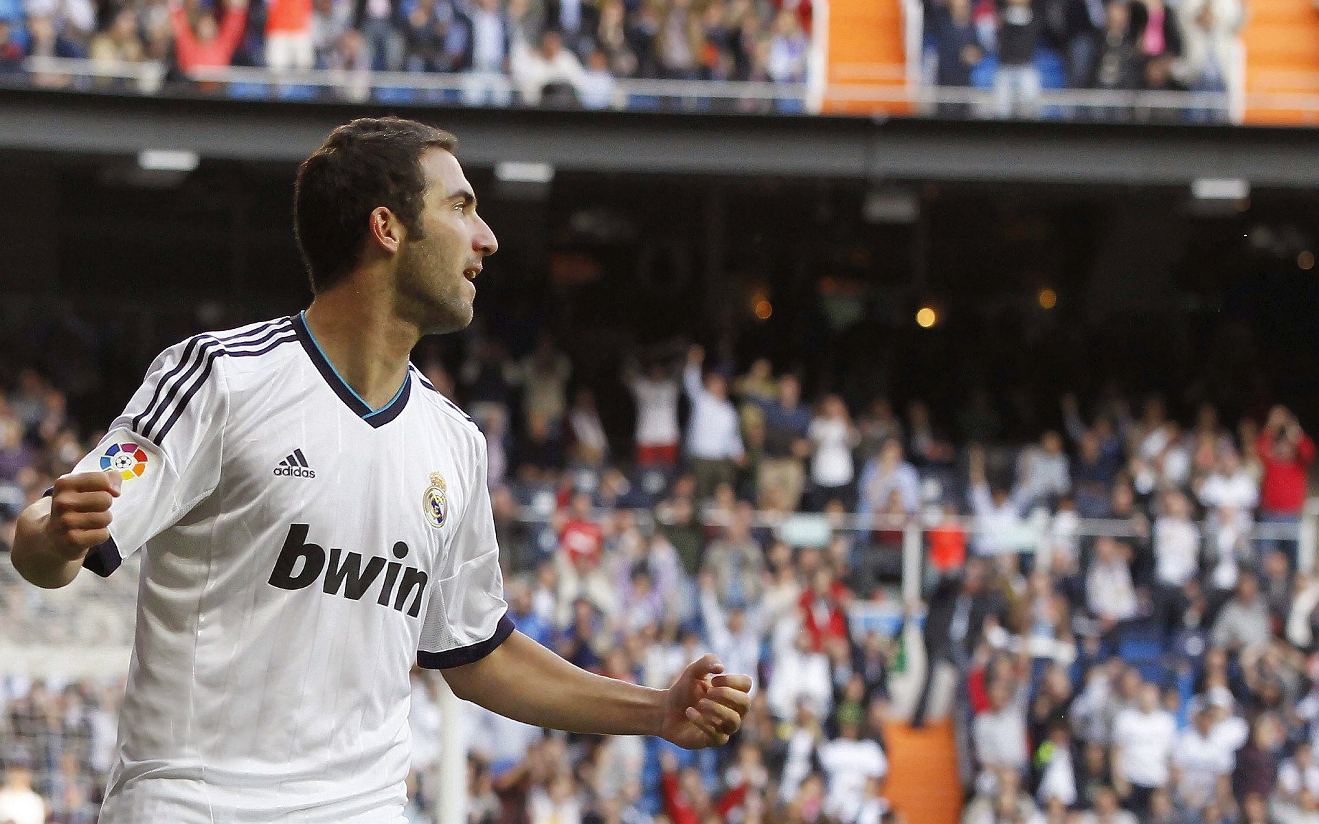 转会窗开启在即多家俱乐部开始提前布局阵容优化计划，转会期2021